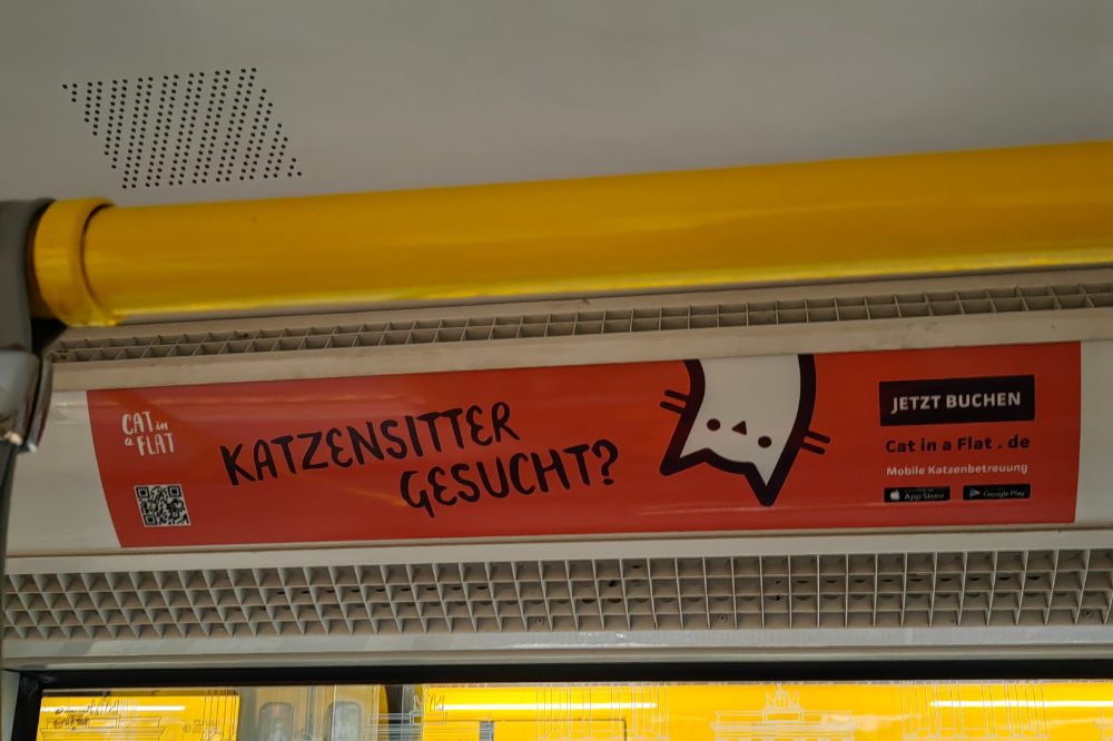 INTERIOR TRANSPORT ADS U-BAHN CAT IN FLAT